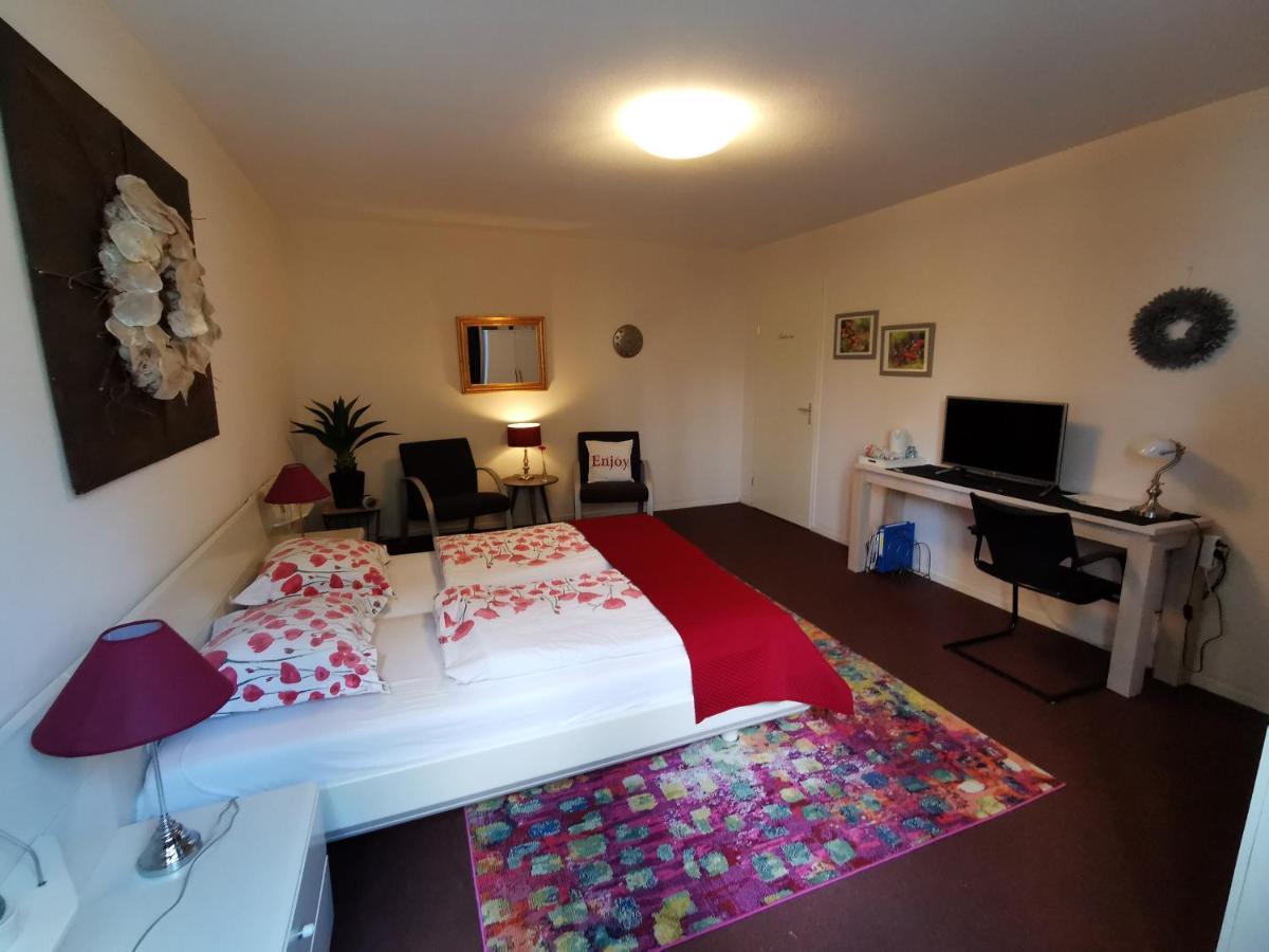 Housing De Brouwerij Bed & Breakfast Westdorpe Екстериор снимка